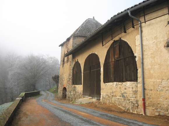 Moulin et four à tuiles de la roche à Jullié (Rhône)